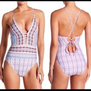 LA BLANCA Sorrento Plunge One Piece Swimsuit